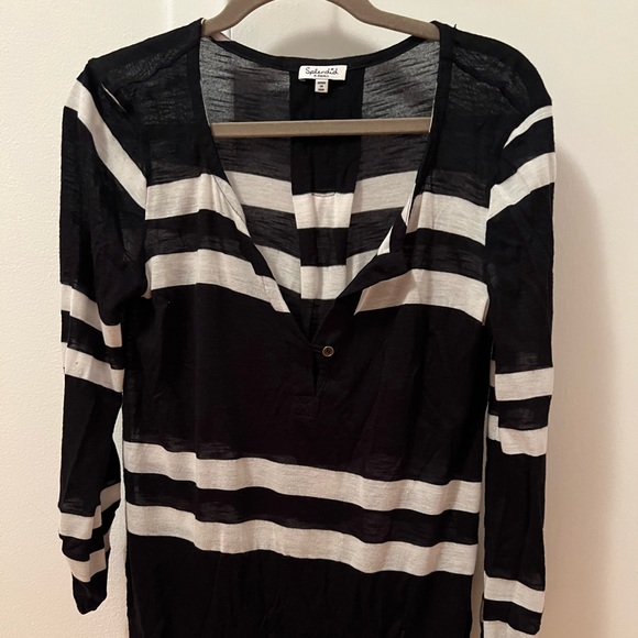 Soft 3/4 sleeve stripe top from splendid. Size XS. Great condition. - Picture 5 of 5